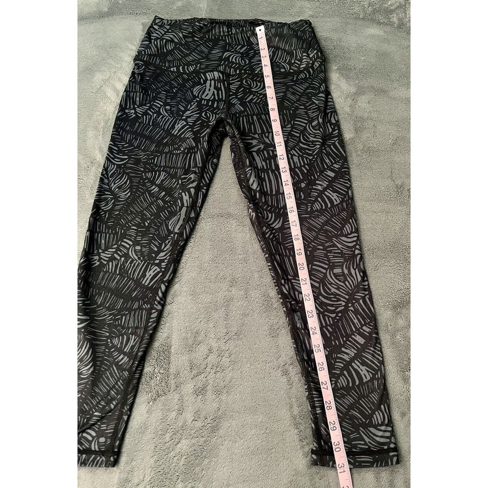 Sol & Mane Yoga Pants Women Black and White Pattern Size Medium Lightly Worn - Picture 2 of 5